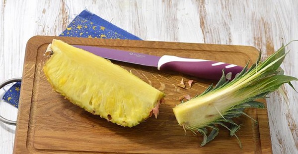 Cómo cortar una piña de forma adecuada y hermosa