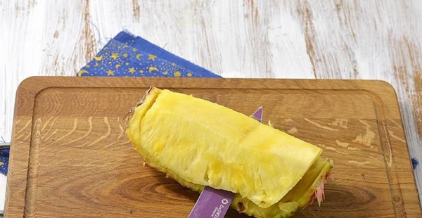 Cómo cortar una piña de forma adecuada y hermosa
