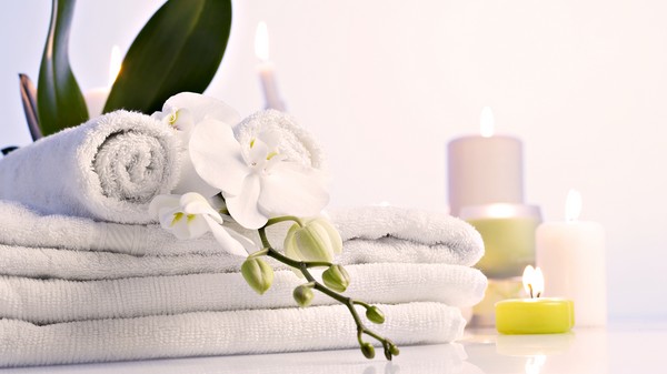 Cómo blanquear las cosas blancas en casa