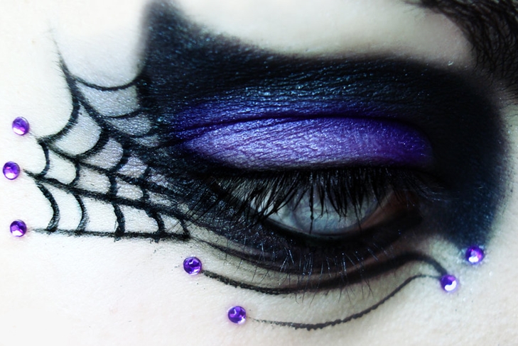 Cómo crear una imagen de una bruja para Halloween