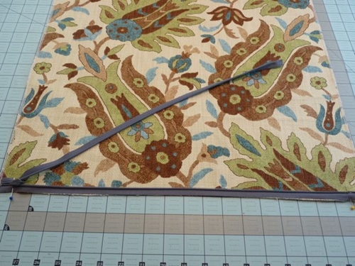 Cómo coser una cubierta en una almohada decorativa con sus propias manos - video paso a paso