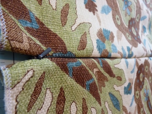 Cómo coser una cubierta en una almohada decorativa con sus propias manos - video paso a paso