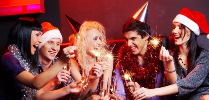 Qué divertido pasar el Año Nuevo con amigos 2016: ideas originales