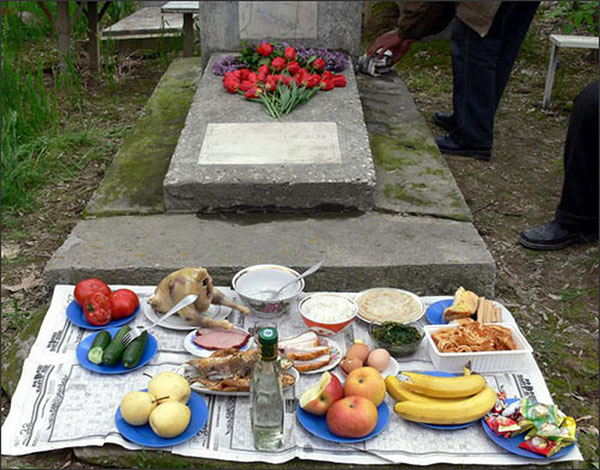 Cuando van al cementerio