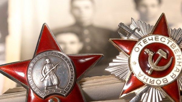 Felicitaciones oficiales y cortas por el Día del Defensor de la Patria (23 de febrero)