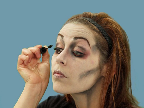 Scary maquillaje para Halloween con tus propias manos para niñas y niñas