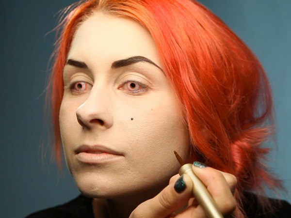 Scary maquillaje para Halloween con tus propias manos para niñas y niñas