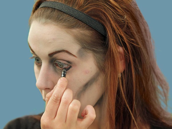 Scary maquillaje para Halloween con tus propias manos para niñas y niñas