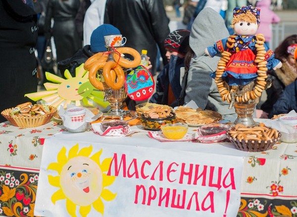 Maslenitsa-2016: las principales tradiciones y hermosas felicitaciones