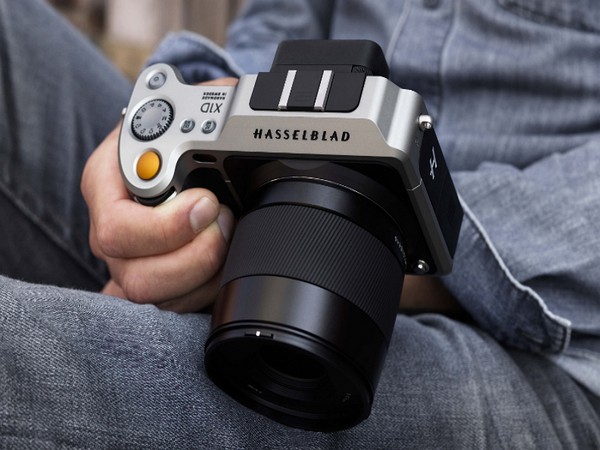 La primera entre las mejores: cámara compacta Hasselblad X1D