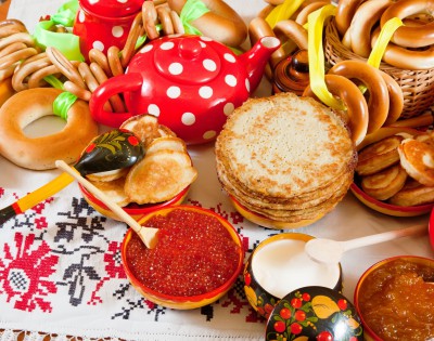 Canciones en Pancake Day: textos de canciones populares rusas de aceite