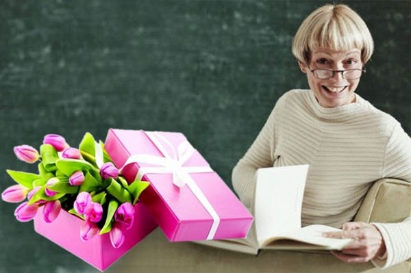 Un obsequio original para el Día del Maestro para el docente de la clase y los profesores de asignaturas. Ideas de regalos con sus propias manos