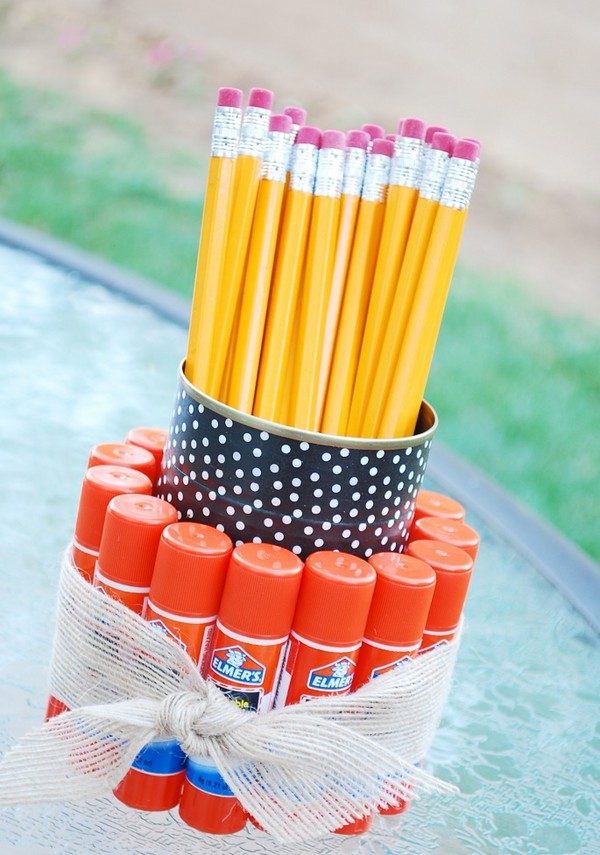 Un obsequio original para el Día del Maestro para el docente de la clase y los profesores de asignaturas. Ideas de regalos con sus propias manos