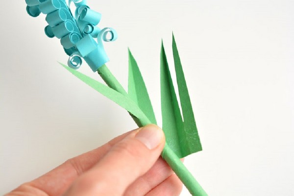 Artesanía para el Día de la Madre con sus propias manos: para jardín de infantes y primera clase, para la escuela, de papel de colores, servilletas