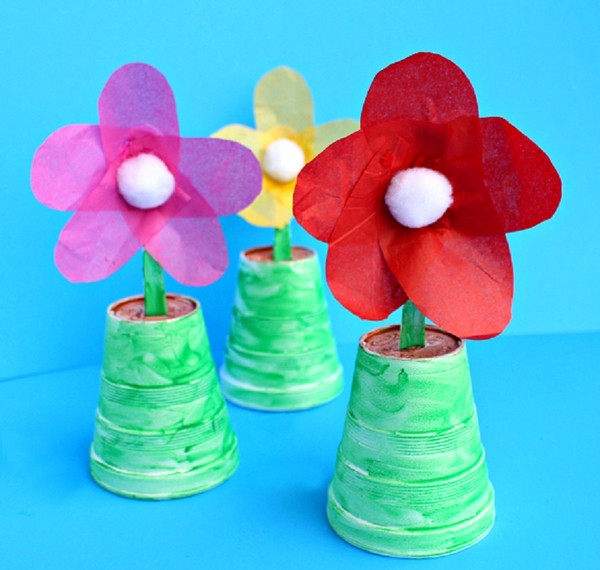 Artesanía para el Día de la Madre con sus propias manos: para jardín de infantes y primera clase, para la escuela, de papel de colores, servilletas
