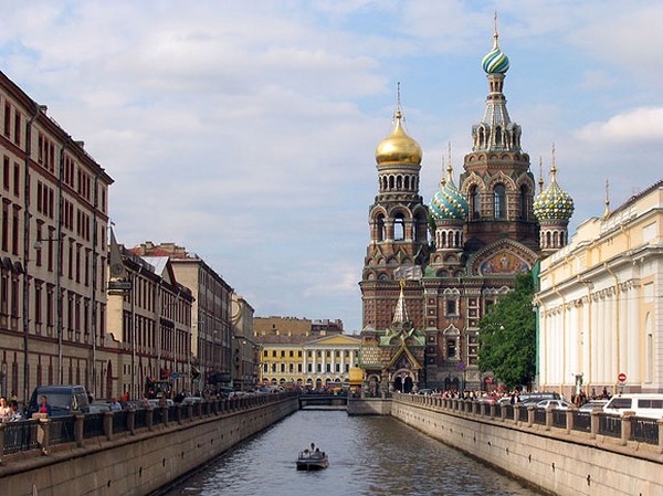 El clima en San Petersburgo en agosto de 2016 es pronosticado por el centro hidrometeorológico. ¿Cómo es el clima en San Petersburgo en agosto?