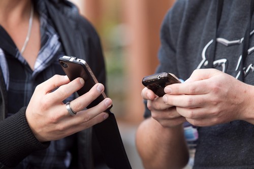 Métodos de transferir dinero de la tarjeta al teléfono
