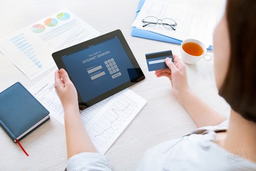 Métodos de transferir dinero de la tarjeta al teléfono