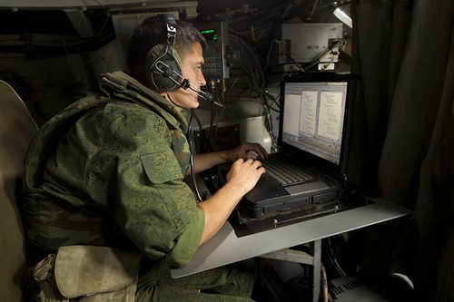 Felicitaciones por el Día de las Comunicaciones Militares en verso y en prosa