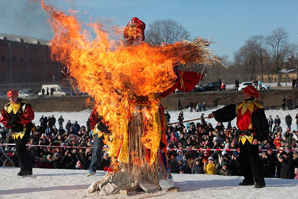 Felicitaciones por Maslenitsa 2017