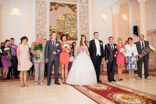 Registro solemne de matrimonio en la oficina de registro