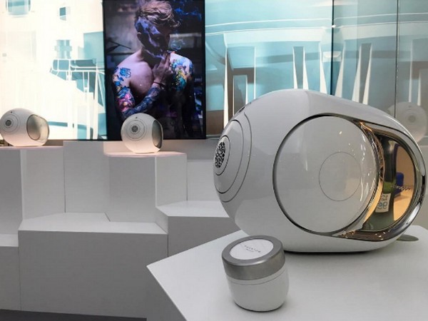 Revolución del sonido: altavoz inalámbrico Devialet Gold Phantom