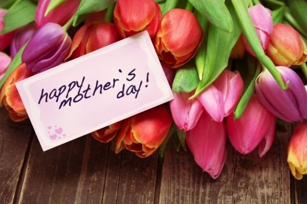Poemas para el Día de la Madre: conmovedor, hermoso hasta las lágrimas, de hijo e hija, para preescolares, corto
