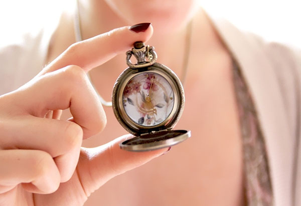 TOP-3 peores regalos: ¿por qué no dar un reloj, fotos y cosméticos