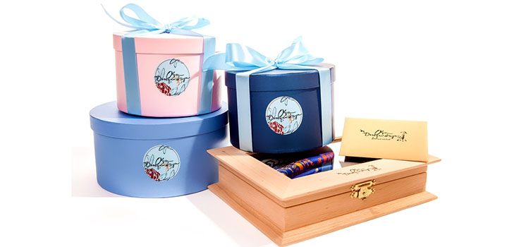 Los mejores regalos de TOP-4 para el 8 de marzo para una niña, mamá, esposa y novia