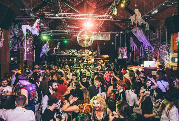Nos divertiremos y alegraremos ... Día de Todos los Santos: dónde y cómo cumplir con Halloween 2016