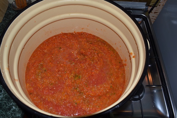 Adjika de zucchini para el invierno: recetas paso a paso del blanco con una foto