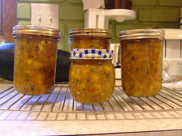 Adjika de zucchini para el invierno: recetas paso a paso del blanco con una foto