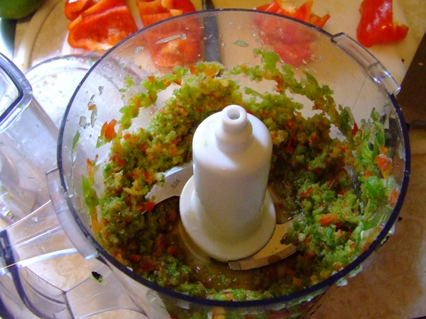Adjika de zucchini para el invierno: recetas paso a paso del blanco con una foto