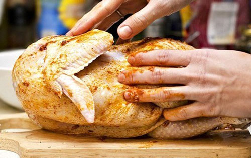 Apetitoso pollo en el horno