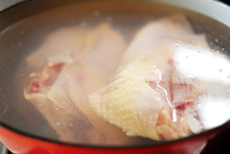 Sopa de pollo fragante