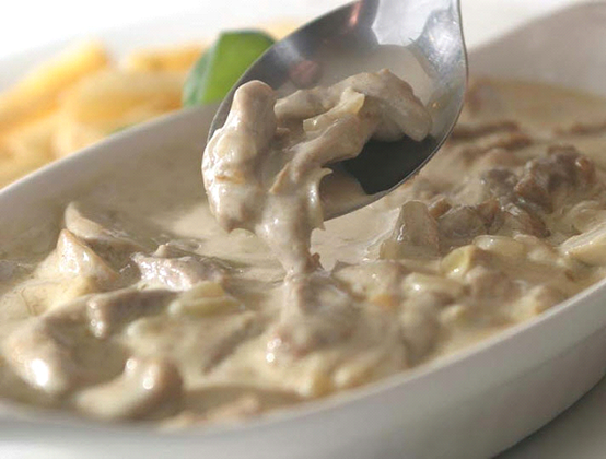 Stroganoff de ternera con mostaza