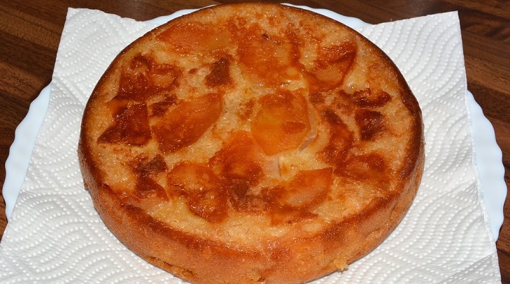 Foto de la receta de tarta de manzana en multivark