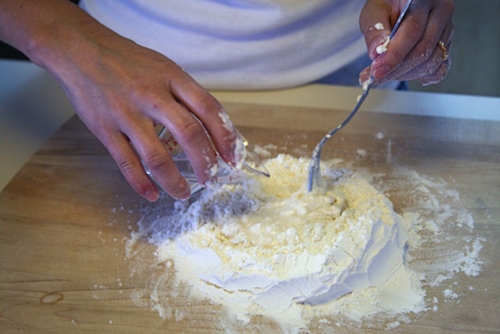 Foto de una prueba de masa para chebureks: cómo hacer una deliciosa masa para chebureks