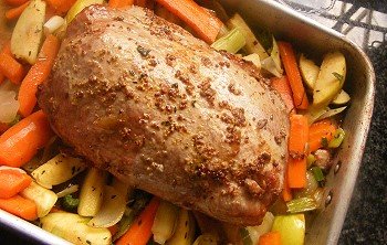 Cómo hornear un cuello de cerdo en un horno Imagen de una receta de un cuello de cerdo al horno en el horno