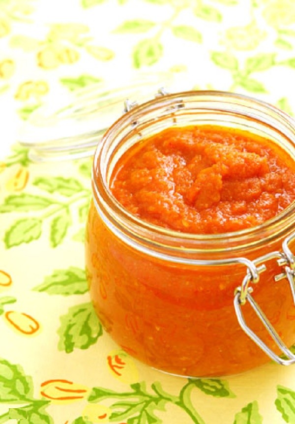 Caviar de calabacín - recetas con mayonesa, pimienta, a través de una picadora de carne, en un multivariante