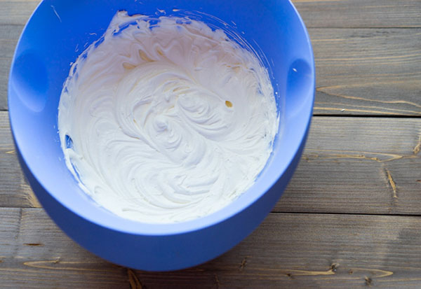 Una receta refinada: un rollo con crema cremosa