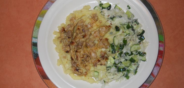 Carne de cerdo en salsa cremosa en un multivark