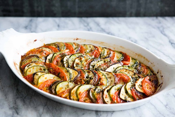 Sabroso calabacín en el horno - recetas
