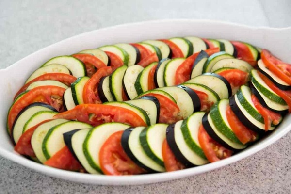 Sabroso calabacín en el horno - recetas