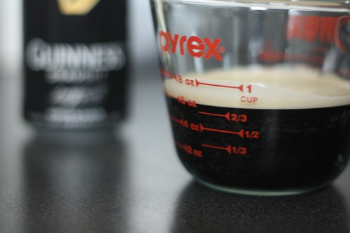 Cómo hornear galletas en la cerveza: una receta simple con una foto