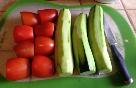 Cómo cortar pepinos y tomates bellamente