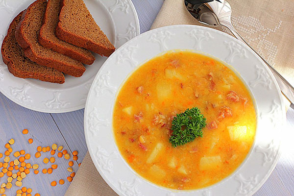Cómo cocinar la sopa de guisantes