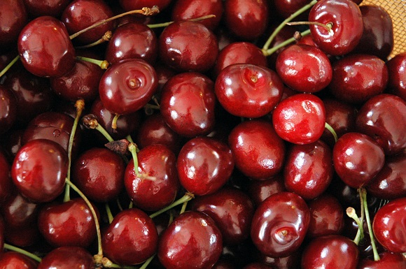 Cómo cocinar una compota de cerezas para el invierno - una receta con una foto