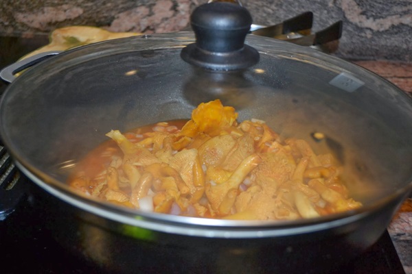 Cómo cocinar rebozuelos en una sartén