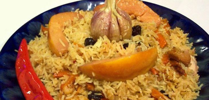 Cómo cocinar un delicioso pilaf con pollo?